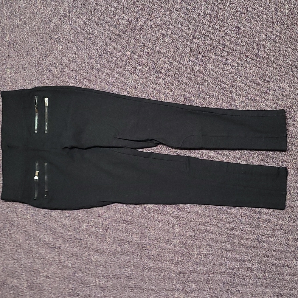 black leggings